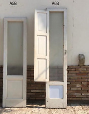 Vecchia antica anta di porta finestra in legno massello laccata bugnata