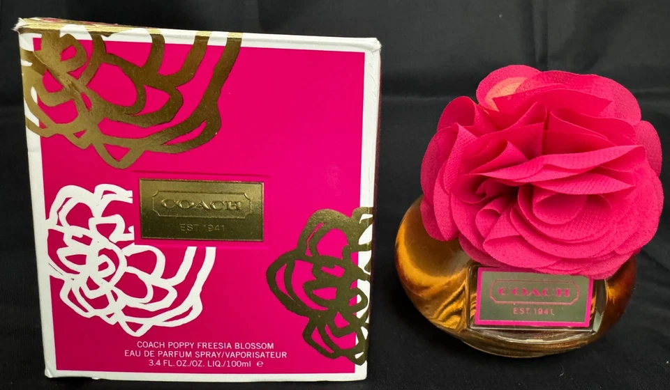 Spray Coach Poppy Freesia Blossom 3,4 fl oz EDP para mujer caja abierta envío gratuito Foto 1 de 4