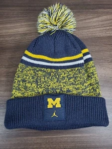 Michigan Wolverines Nike Jordan Pom Beanie Mütze Blau Gold Wintermütze NCAA - Bild 1 von 8