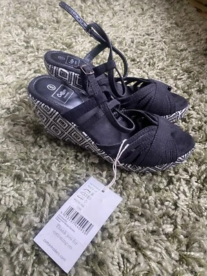 COTTON TRADERS BLACK & WHITE SUEDETTE STRAPPY SANDALS, PLATFORM WEDGE UK5 - Image 1 of 4