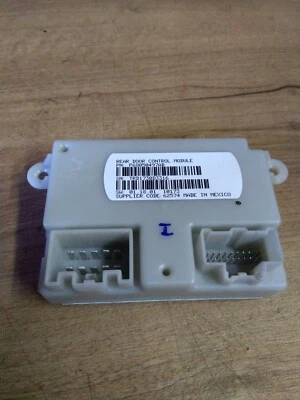 MÓDULO DE CONTROL DE PUERTA CORREDERA TRASERA IZQUIERDA CHRYSLER GRAND VOYAGER P68050497AB  Foto 1 de 3