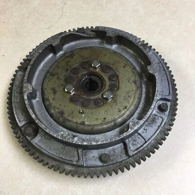 水手雅马哈 30 马力舷外型号 30A 飞轮总成 253-8482M — 第 1/4 张图片