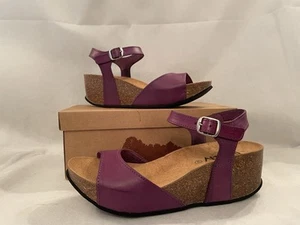 OXYGEN WEDGE LEATHER SANDALS IN PURPLE EU SIZE 40/UK SIZE 6.5 NEW IN BOX - Picture 1 of 4