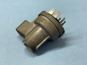 NOS Delco Remy 1116659 / D1462 - Ignition Switch - 1965 Pontiac Full-Size w/ AC - Picture 1 of 5