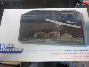 Tonka Dioramas Espíritu de San Luis Desembarco en París Modelo #7014 Caja Sellada - Imagen 1 de 5