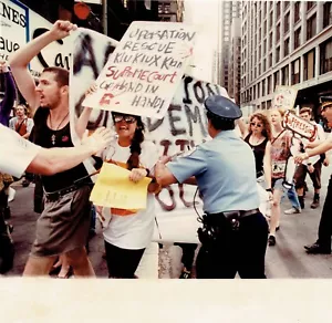 1992 Original Photo Chicago Police at Pro Abortion Demonstration Protest March - Picture 1 of 2