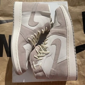 Nike Air Jordan 1 Rebel XX Women’s Moon Particle AR5599-200 Size 10 New W/ Box - Picture 1 of 5