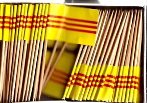 Una caja de 100 banderas palillos de dientes de Vietnam del Sur, 100 mini banderas internacionales pequeñas - Imagen 1 de 1