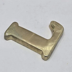 VTG Monogram Brass Letter L Initial Paperweight Decor A & M leatherlines. 3.5×4" - Imagen 1 de 15