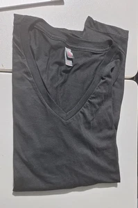 (BB - 9)      DISTRICT WOMEN'S V-NECK BLACK T-SHIRT SIZE X-LARGE - Picture 1 of 2