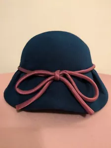 Vtg Women's Navy Blue Cloche Hat With Pink Bow - Picture 1 of 6
