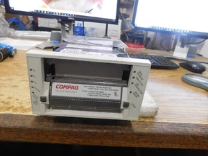 Compaq P/N: 199746-001. Quantum DEC Modelo: 70-60158-04 / Unidad THAA-A/X A01 - Imagen 1 de 6