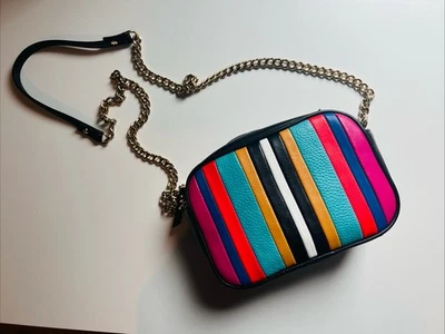 Bandolera I.N.C Rayas Estilo Cámara Bolso Cartera Colores Brillantes Vibrantes Viaje Foto 1 de 4