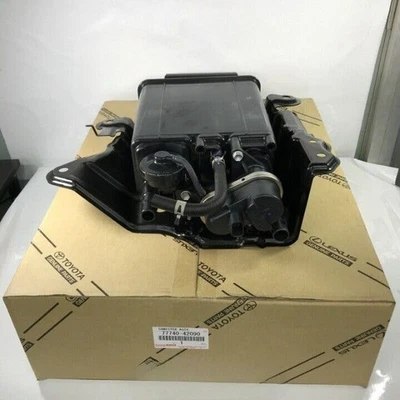 Conjunto de bote de vapor genuino OEM 77740-42090 Toyota para Toyota RAV4 2006-2012 Foto 1 de 2