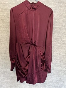 Neu mit Etikett Damen Raise Your Glass Satin Langarm Minikleid weinrot Größe XL - Bild 1 von 4