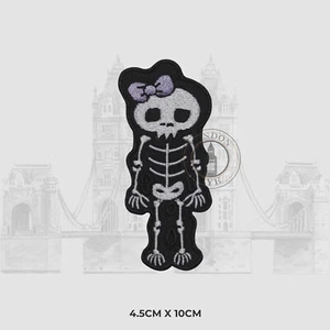 SKLT MÄDCHEN Bügelbild Aufnäher Patch bestickt Patch Abzeichen für T-Shirt Taschen etc - Bild 1 von 1