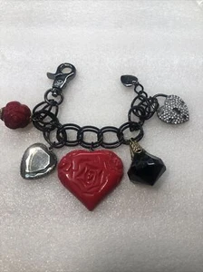 Betsey Johnson Red Carved Heart Crystal Rose Bud Bracelet Nwot Rare - Picture 1 of 6