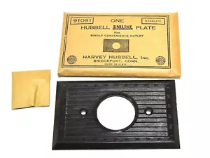 MOZZO VINTAGE BAKELITE SINGOLA USCITA CONVENIENCE PIASTRA INTERRUTTORE A COSTINE MARRONE NOS - Foto 1 di 3