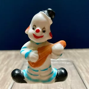 Playful Porcelain Clown with Guitar - French Miniature Figurine~ Pristine Cond.! - Picture 1 of 5