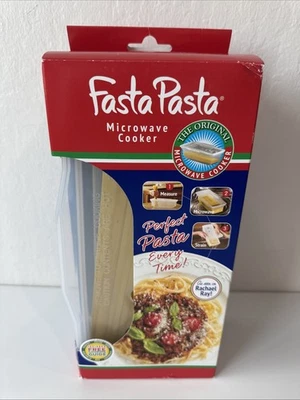 NEW FASTA PASTA MICROWAVE COOKER & STRAINER AS SEEN ON RACHEL RAY Perfect Pasta - Image 1 of 4