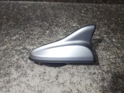15-17 Hyundai Sonata Shark Fin Roof Radio Antenna 96210-C2500 Shale Gray OEM — 第 1/4 张图片