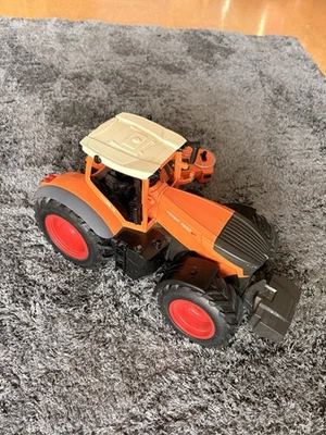 Fendt 1050 Vario Traktor mit Fernbedienung, Orange - Bild 1 von 2