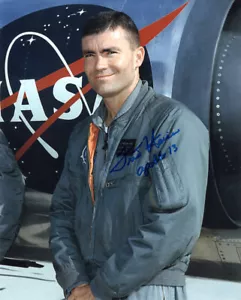FRED HAISE SIGNED HANDSIGNIERT 8x10 FOTO APOLLO 13 ASTRONAUT NASA BECKETT BAS - Bild 1 von 2