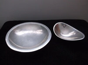 Vintage Pair of Alloy Bowls, #556 & #573 - Picture 1 of 6