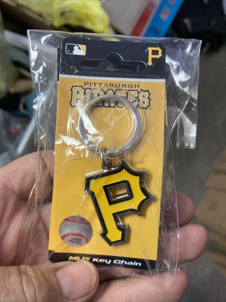 Pittsburgh Pirates MLB metal key chain - Image 1 of 1