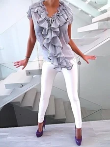 NUEVO RARO Moni & Co Original Volantes Blusa de Diseñador con Escote X70 Gris L/XL - Imagen 1 de 6