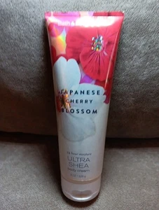 Bath & Body Works crema corpo giapponese fiori di ciliegio ultra karitè 8 oz lozione - Foto 1 di 4