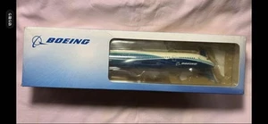 Boeing 787 Miniature Model Airplane Collectible Display Toy Plane - Picture 1 of 2