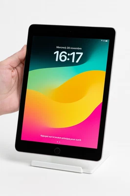 APPLE iPad 6e Génération (2018) Wi-Fi 32 Go Gris Sidéral - Excellent Etat - Photo 1/4