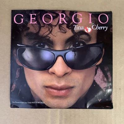 Black Friday 45 Sale - Georgio, Tina Cherry, Promo Foto 1 de 3