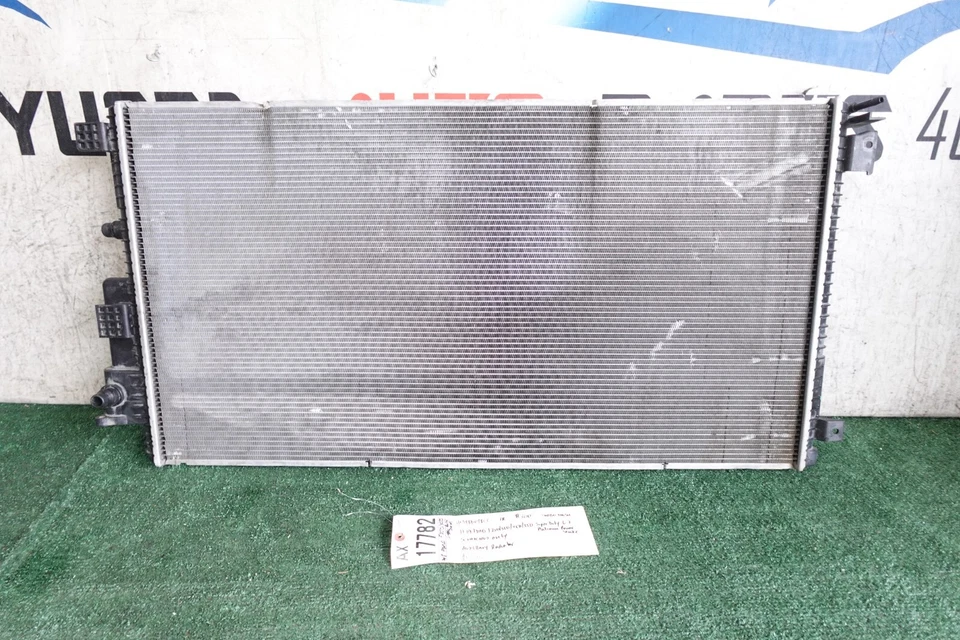 Ford F350 Super Duty 2017 2019 6,7 diésel platino potencia radiador auxiliar OEM Foto 1 de 4