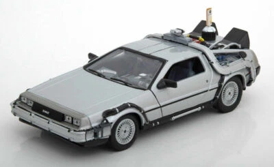 WELLY 1:24 AUTO DIE CAST DELOREAN TIME MACHINE BACK TO THE FUTURE II  22441FV-W - Immagine 1 di 3