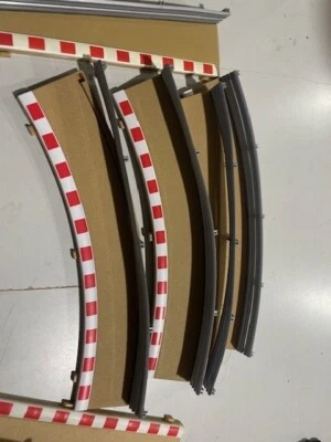 Scalextric 1:32 6x Borders and Barriers Fences mint - image 1 of 3