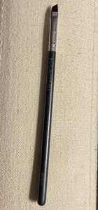 MAC 100s Flat Slanted Eye Shader Brush Eyeshadow Liner Brush New - Picture 1 of 3