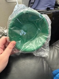 Touch of Color Emerald Green Bowls 12oz Plastic Bowls 20ct. Party Tableware New! - Picture 1 of 2