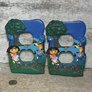 DUE Placche da Parete Copri Interruttore Ceramica Luce Decorativa Vintage Dora L'Esploratrice - Foto 1 di 24