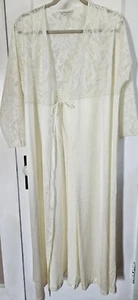Vintage Vanity Fair Petites langes elfenbeinfarbenes Nachthemd Morgenmantel 70’s Gr. Large hergestellt in den USA - Bild 1 von 13