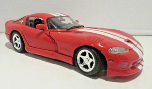 Vintage Diecast Car Dodge Viper GTS-R Coupe 1:18 Scale Maisto in Red - Picture 1 of 12