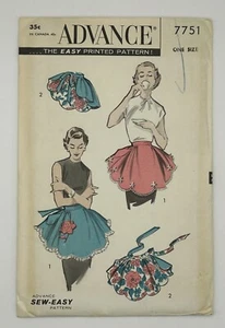 Mezzo grembiule smerlato anni 50 Advance modello cucito 7751 con applicazione NON TAGLIATO stampato FF - Foto 1 di 11