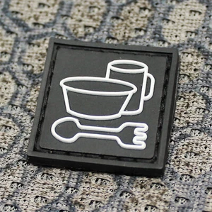 Mini PVC Patch Abzeichen Bushcraft camping BBQ Outdoor Kochen Göffel Klett EDC - Bild 1 von 1