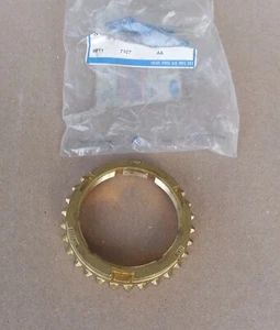 Ford Escort Fiesta Synchronizer Ring 3rd/4th/5th Gear 1987 - 1995 Ford Finis 6157911 - Picture 1 of 8