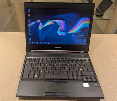 Samsung 410B (NP410B2B) i5-2520M@2,5 Ghz RAM 4GB 500GB HDD - Immagine 1 di 4