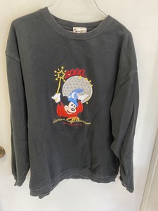 Walt Disney World 2000 Sweatshirt Celebrate the future hand in hand size XL