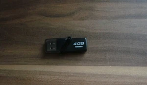 Toshiba 4GB USB-Stick TransMemory PC MAC USB FLASH MEMORY U2M-004GT(A) schwarz - Bild 1 von 1