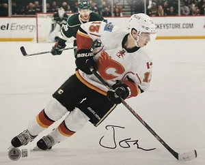 Johnny Gaudreau Signed Autographed Calgary Flames 8x10 Photo Beckett COA - Picture 1 of 2