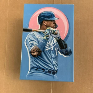 Bobblehead 2024 Kansas City Royals Béisbol Salvador Pérez Chicle SGA - Imagen 1 de 1